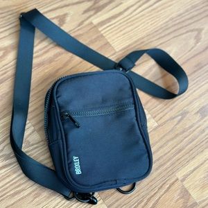 Brixley Jet Crossbody Sling